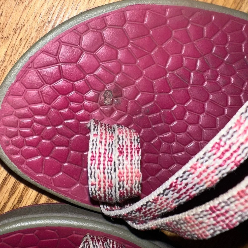 Chacos - Picture 2 of 6